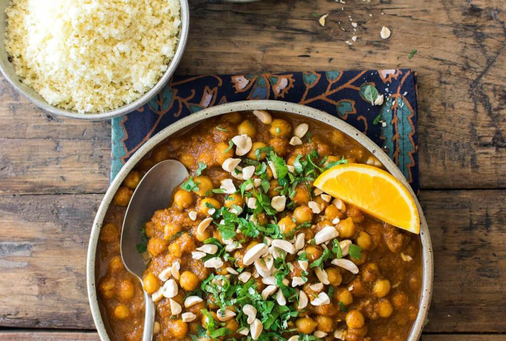 GUISO DE GARBANZOS CON DÁTILES Y ESPECIAS