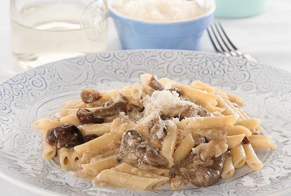PASTA CON SALSA DE CHAMPIÑONES